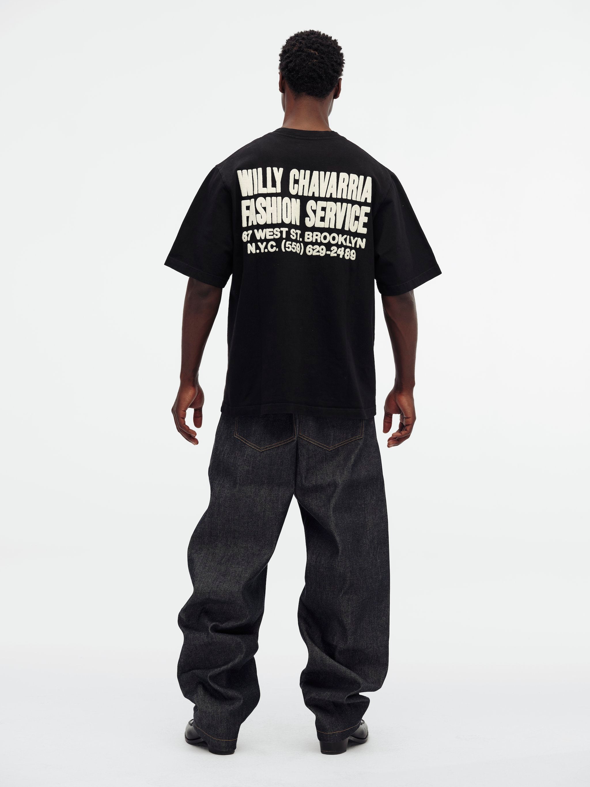 Willy Chavarria Schwarzes „Fashion Services“ Standard-T-Shirt