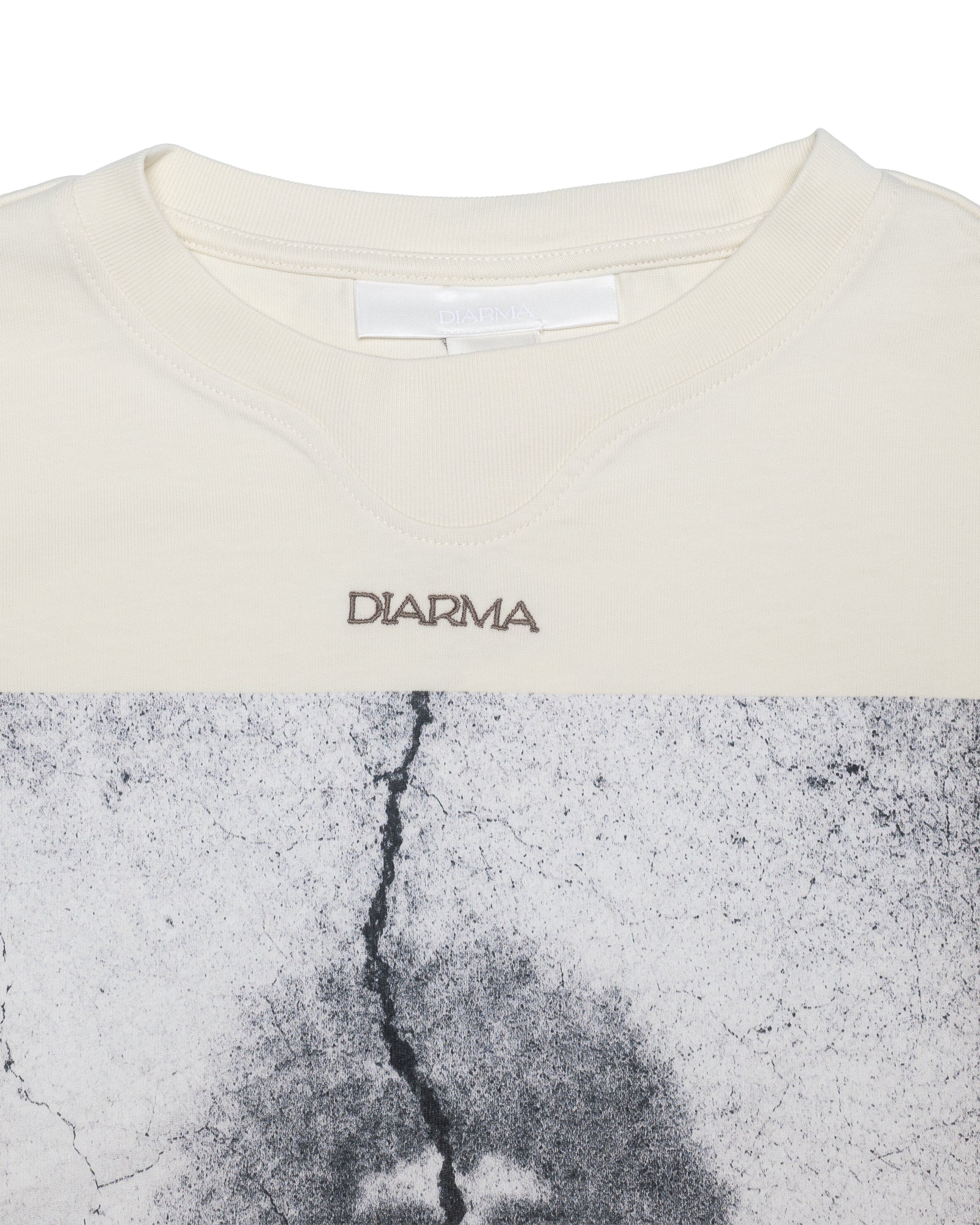 DIARMA Cracked Wall Cream Longsleeve