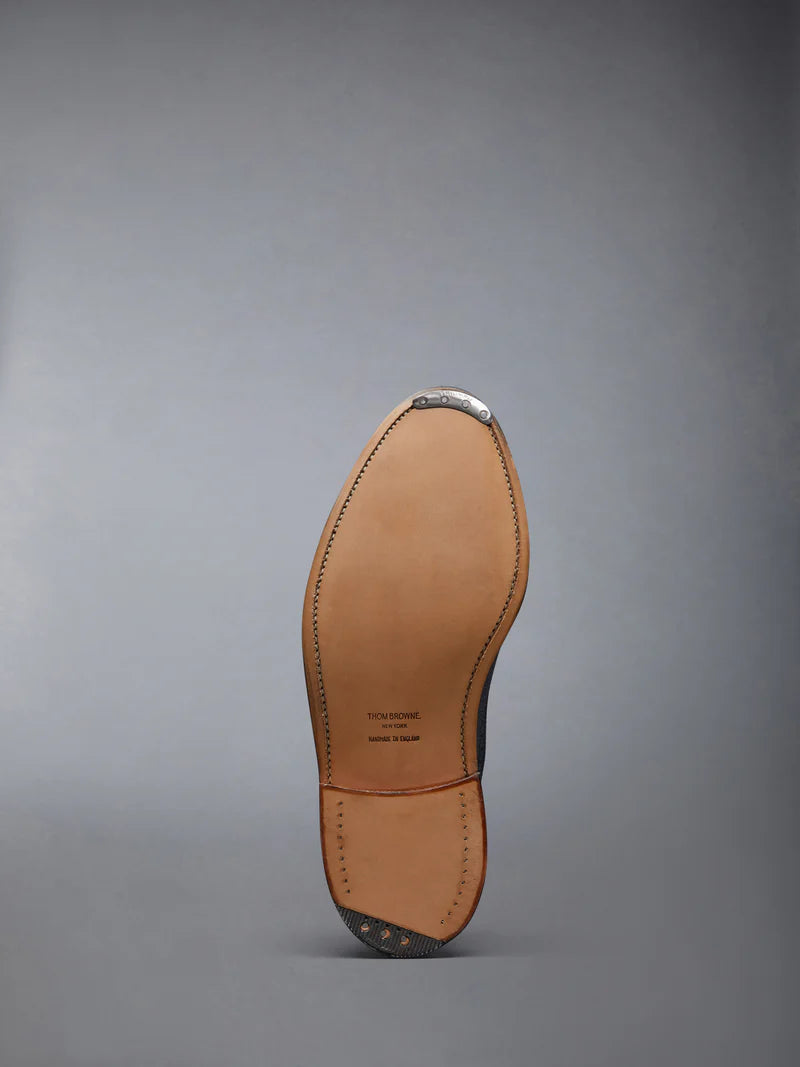 Classic Longwing Brogue W/ Goodyear Leather Sole W/ Metal Taps In Pebble Grain Leather